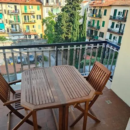 Alice House With Amazing Terrace Apartamento Florencia