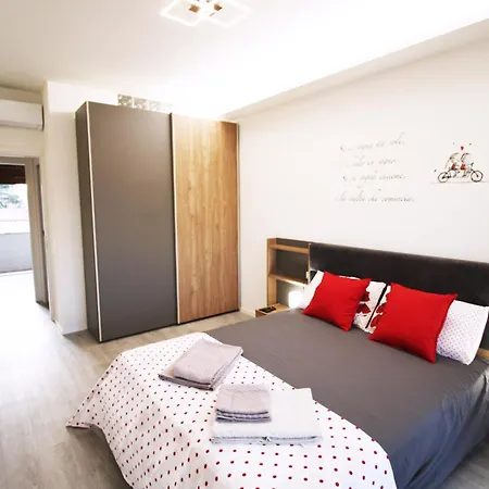 Alice House With Amazing Terrace Apartamento Florencia