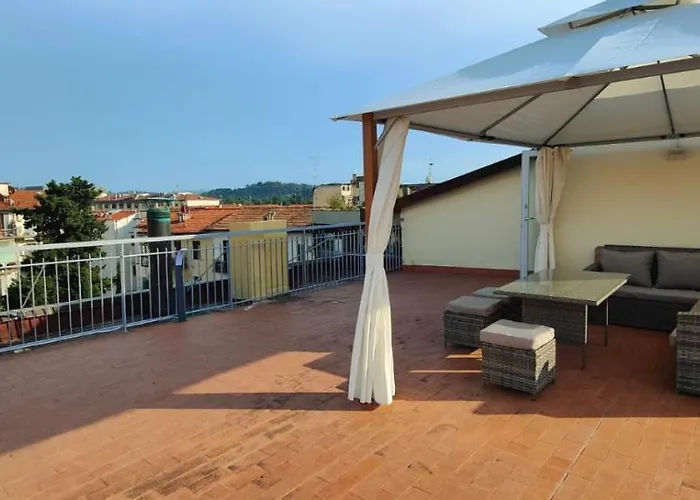 Alice House With Amazing Terrace Apartment